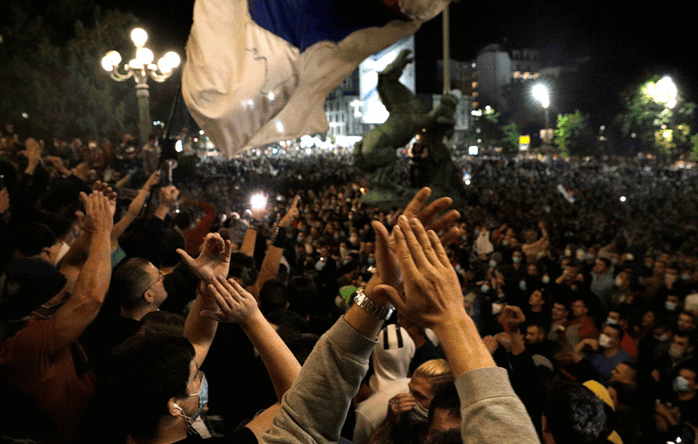 VESIĆEVA VERZIJA DEMONSTRACIJA: Mlađan Đorđević i Grigorije inspirisali narod na proteste